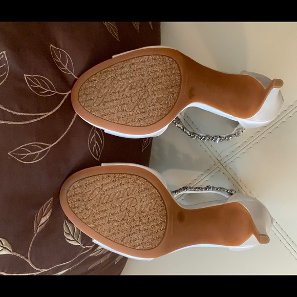 Shoes - Picture 3 of 3